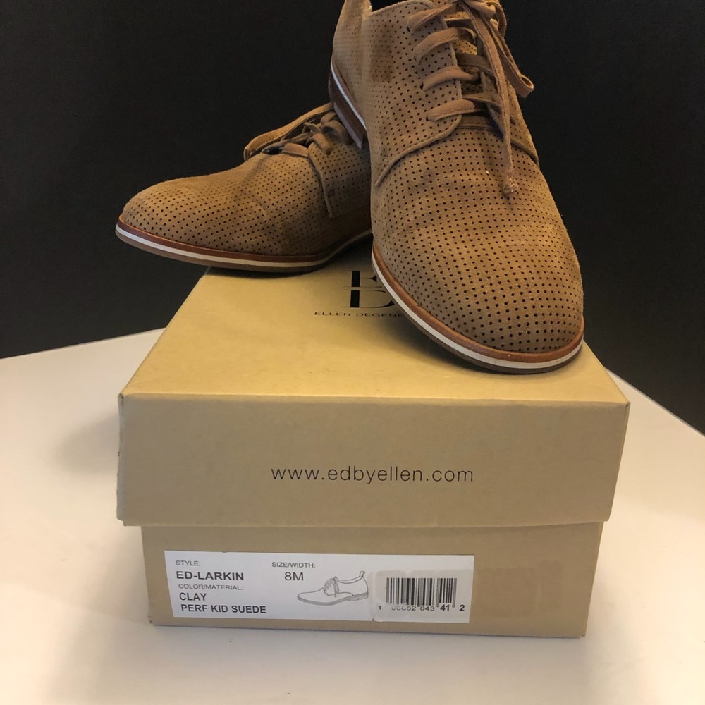 Women’s shoes,size 8M